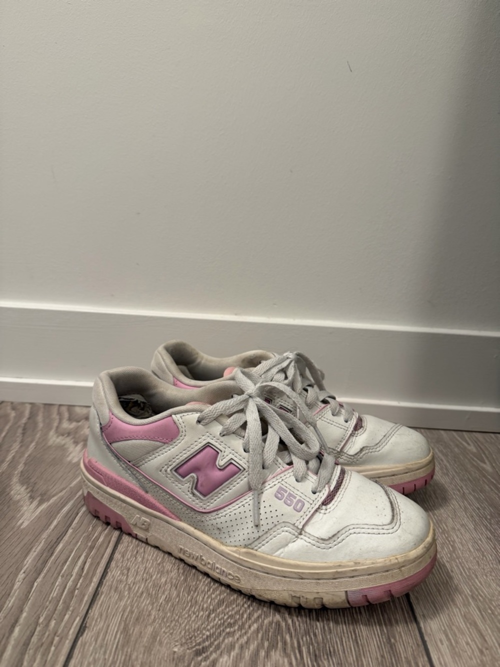New Balance 550 Sneakers bubble gum